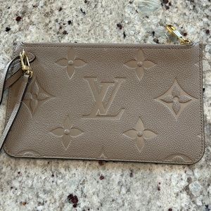 Louis Vuitton insert to the Neverfull
